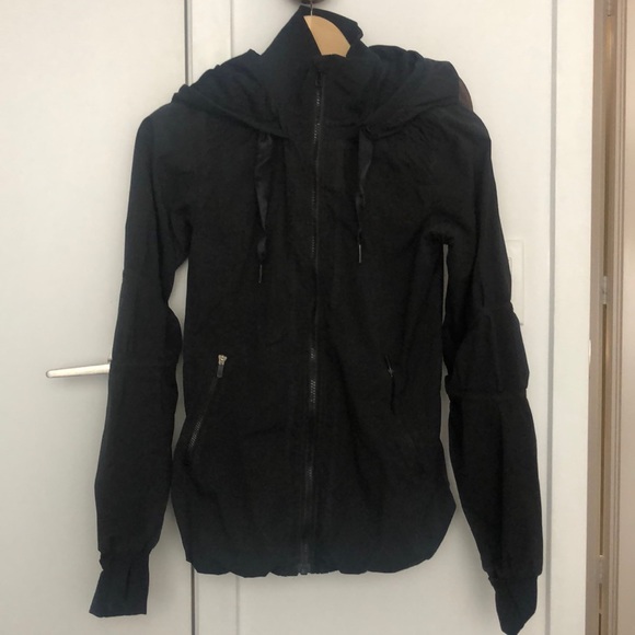 Black lululemon zip up jacket - Picture 1 of 3